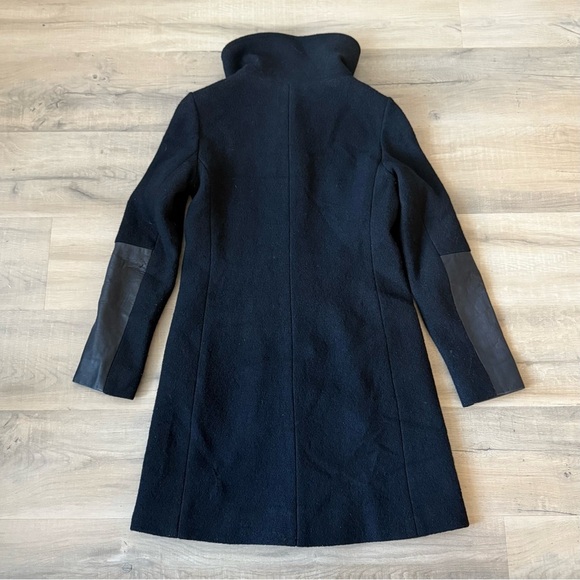 Club Monaco black Italian wool coat with leather sleeves - XS - Picture 5 of 8